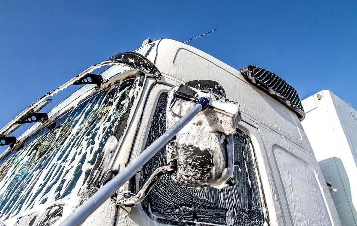 Nettoyage de camion Laval